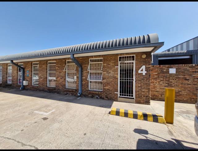 602M² WAREHOUSE TO LET IN JET PARK